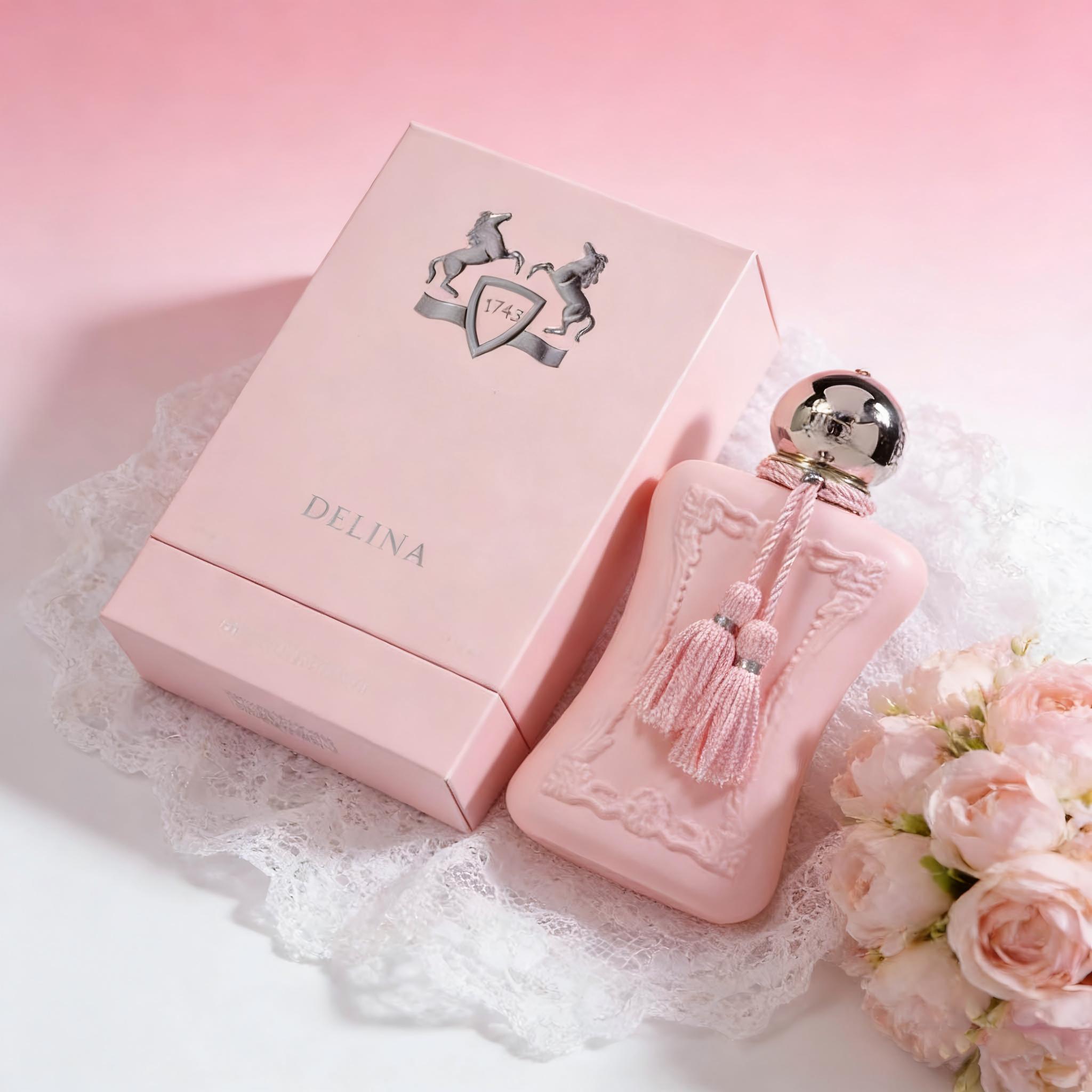 Home Bar Accessories - DELINA EDP: Elegancka różowa butelka z