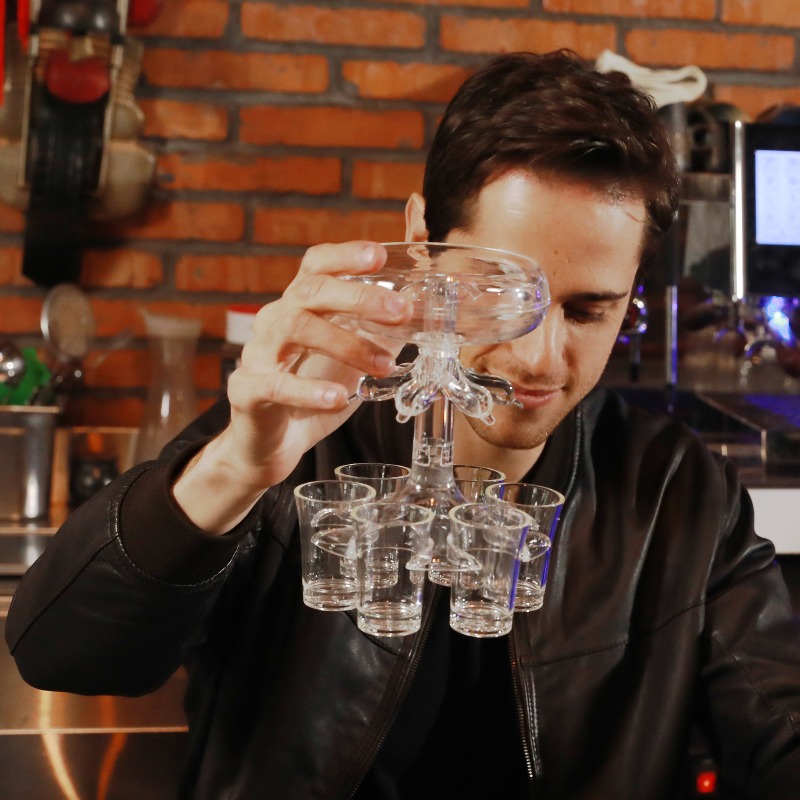 Home Bar Setup Kit - Zestaw karafek do alkoholu w europejskim